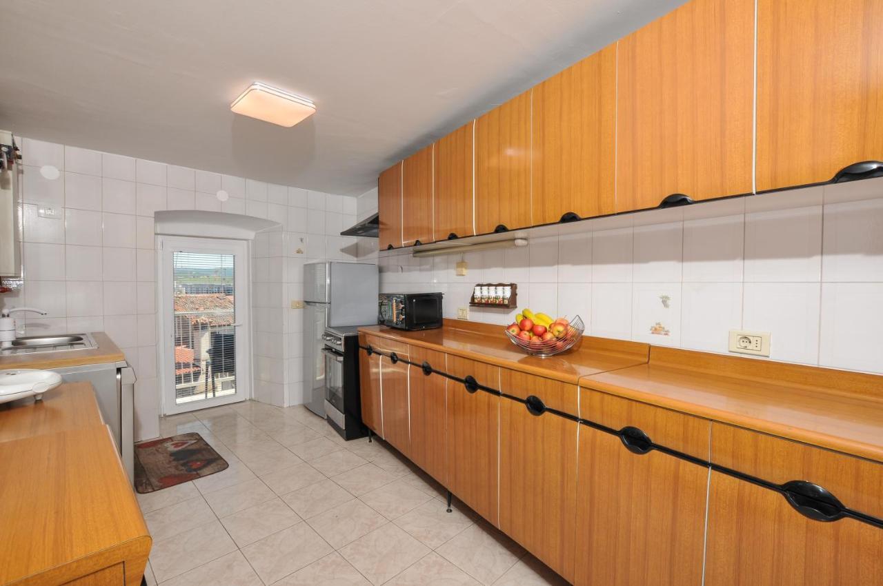 Apartment Katarina Koper - Old Historic Centre With Free Parking Exterior photo